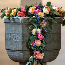 baptismal-font-4832558_1280 baptismal-font-4832558_1280